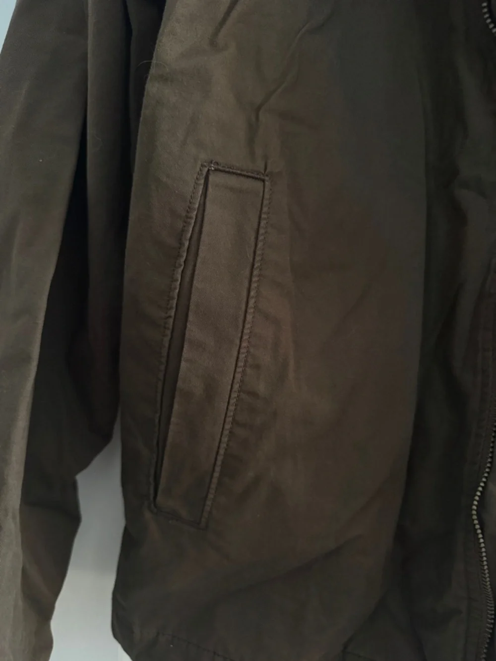 Levi's Men's Chocolate Brown Lightweight Zip Jacket - Picture 5 of 7
